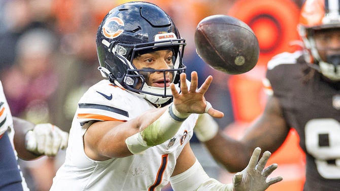 usatsi-justin-fields-bears.jpg
