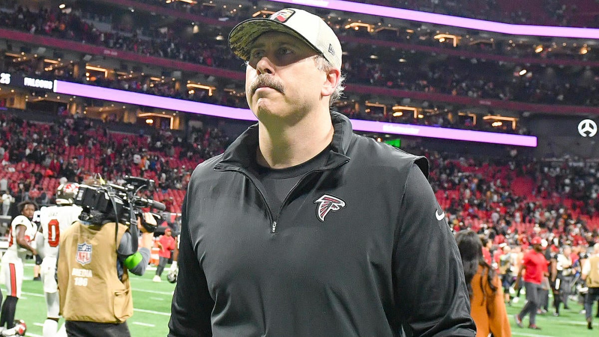 Falcons owner on Arthur Smith's future as head coach: We will 'let the  season play out and go from there' - CBSSports.com