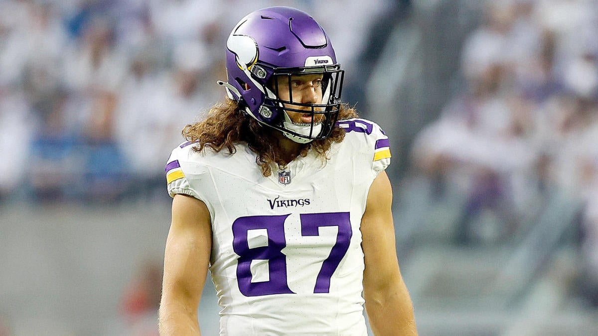 Vikings' T.J. Hockenson Undergoes Surgery After Suffering Season-ending ...