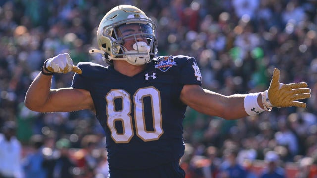 Sun Bowl Highlights: No. 16 Notre Dame Runs Away From No. 19 Oregon State