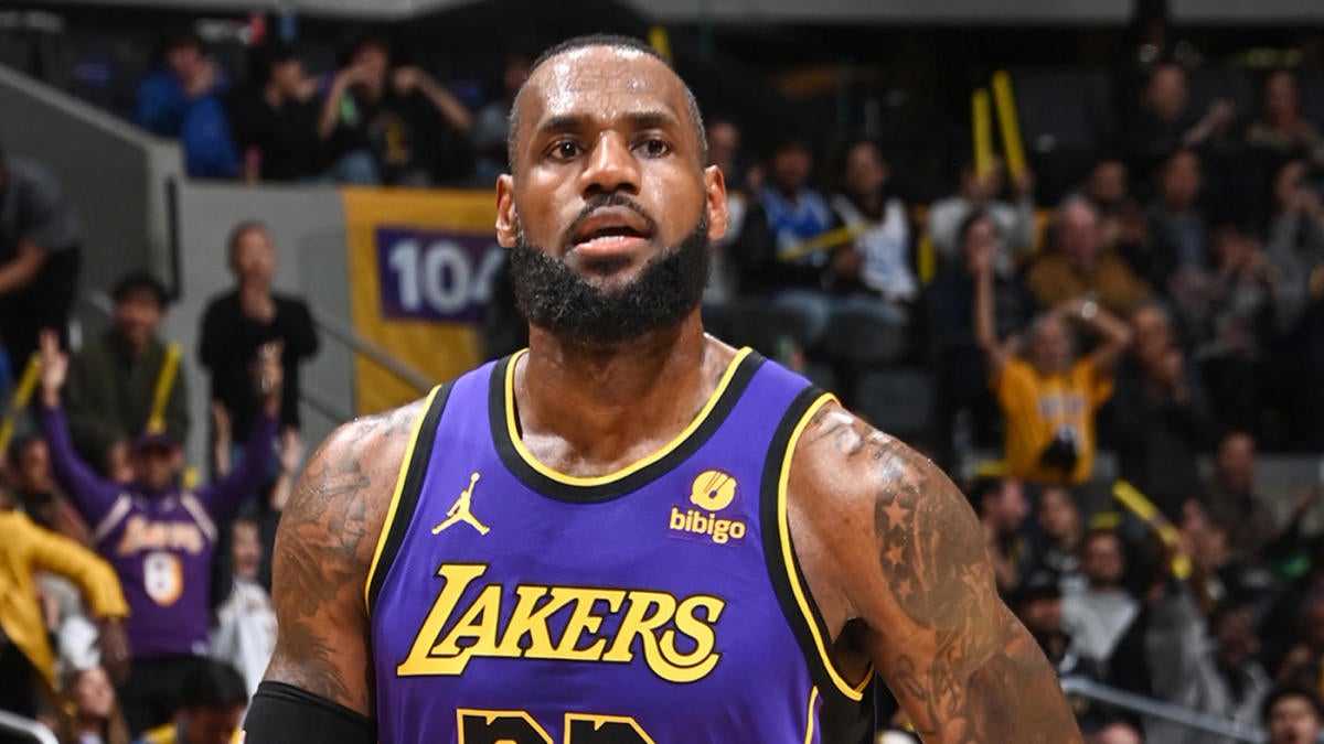 Lebron and outlet lakers