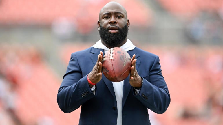 Tennessee Titans v Cleveland Browns