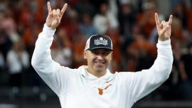 Steve Sarkisian signs contract extension at Texas amid Alabama rumors after College Football Playoff run