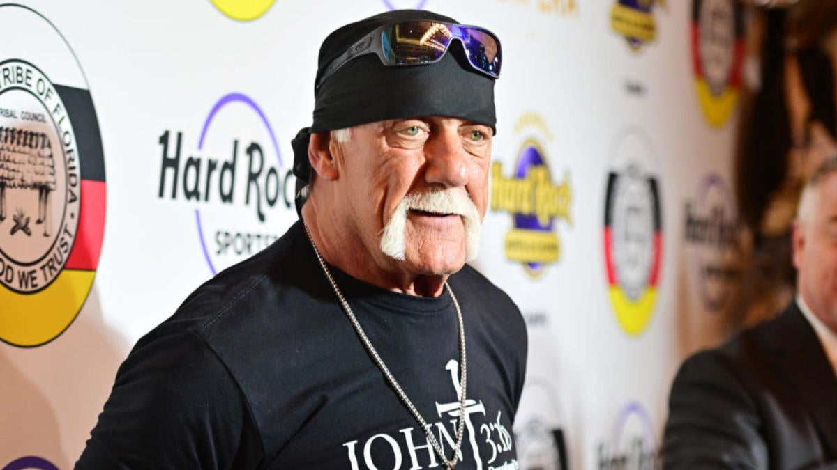 WWE legend Hulk Hogan helps rescue teenage girl involved in car crash