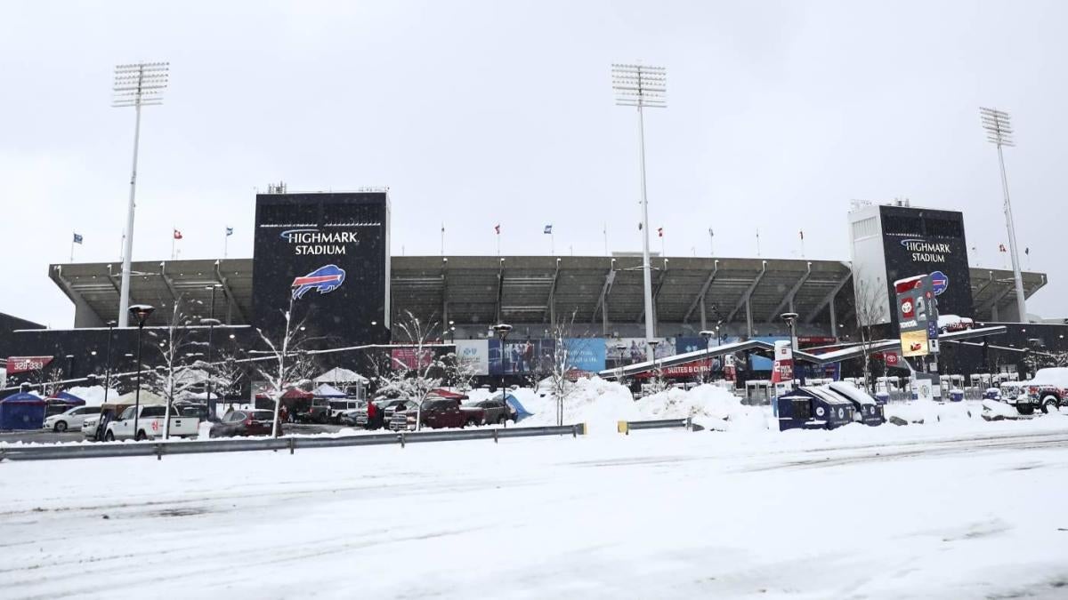 Bills Vs. Steelers Wild Card Playoff Game: Volunteers Flock To Highmark ...