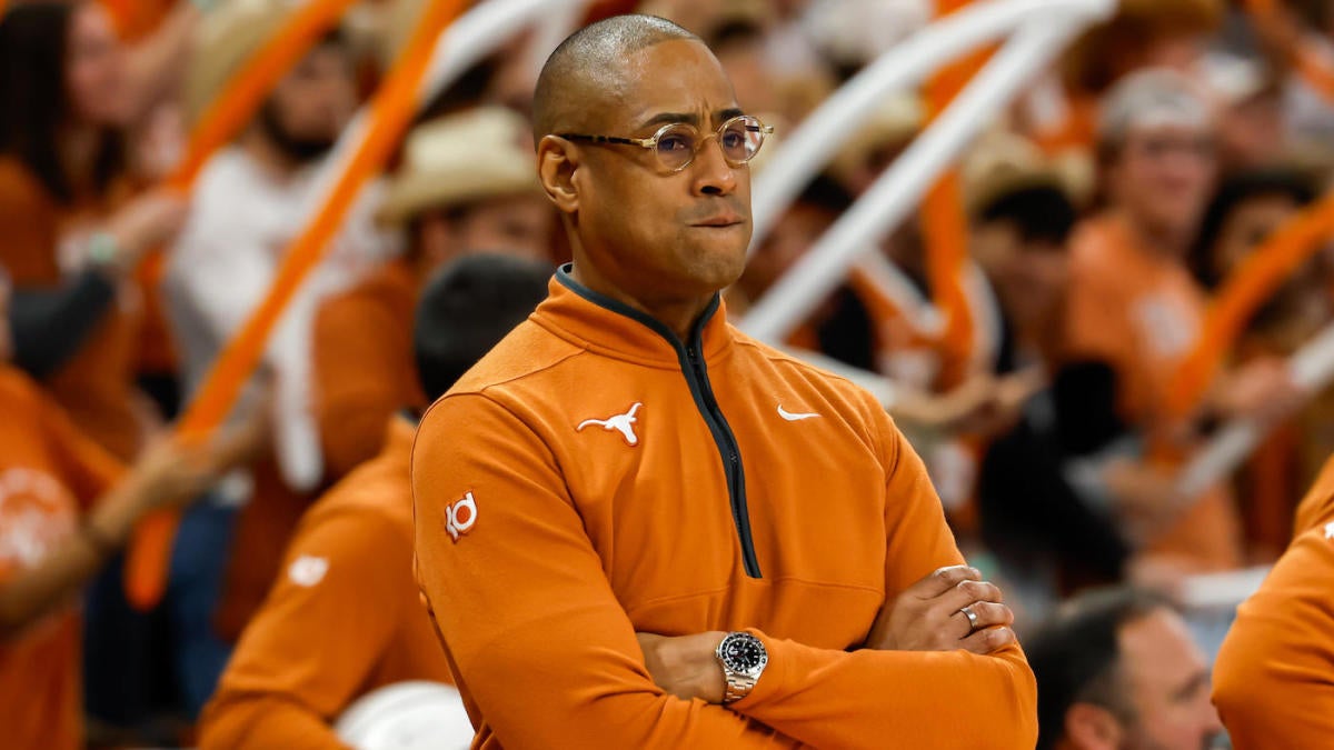 Texas Coach Rodney Terry Confronts UCF Players for 'Horns Down' Gesture ...