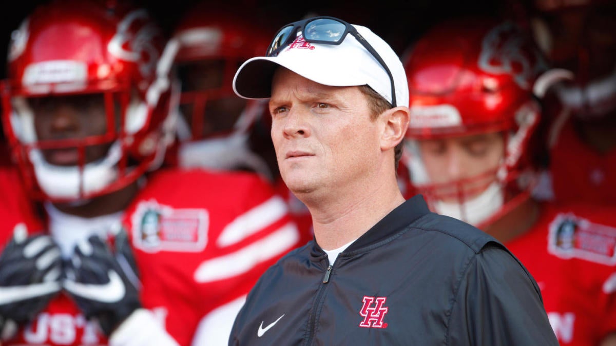 South Alabama expected to promote offensive coordinator Major Applewhite to replace Kane Wommack