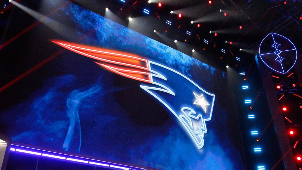 Perfect Patriots 2024 NFL Draft Plan Finding Franchise QB Key For New   Patriots Draft Logo G 