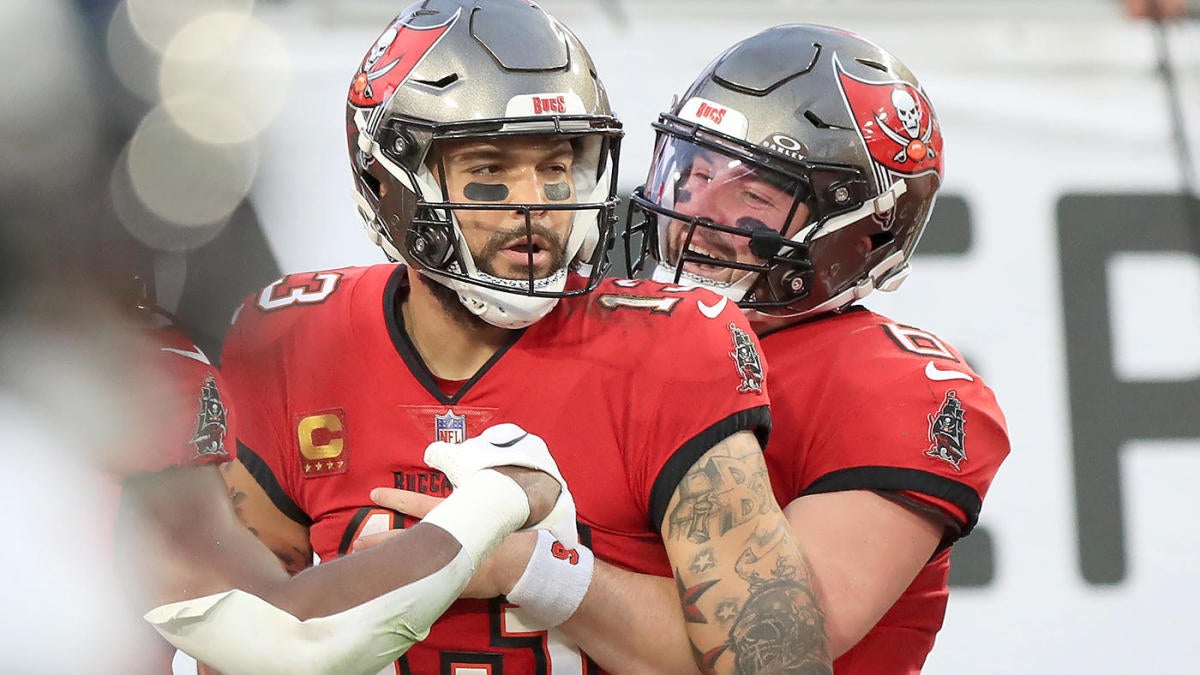 Baker Mayfield says if he returns to Buccaneers in 2024, he wants Mike  Evans back, too: 'That guy's a stud' - CBSSports.com