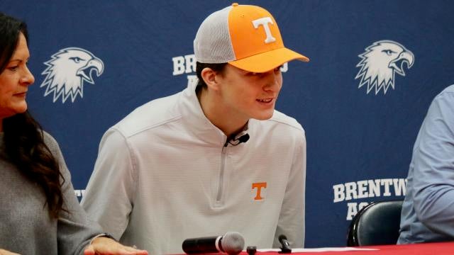 Elite tight end returns to Tennessee, planning official visit