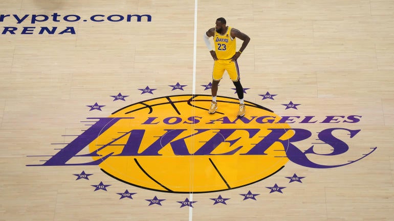 NBA: Dallas Mavericks at Los Angeles Lakers