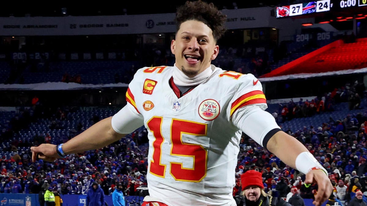 Patrick Mahomes Leads Kansas City Chiefs To Road Playoff Win Over ...