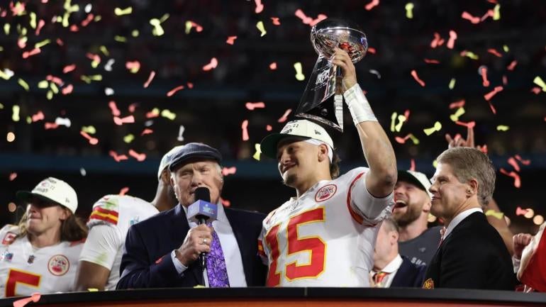 chiefs-super-bowl-trophy-getty.jpg