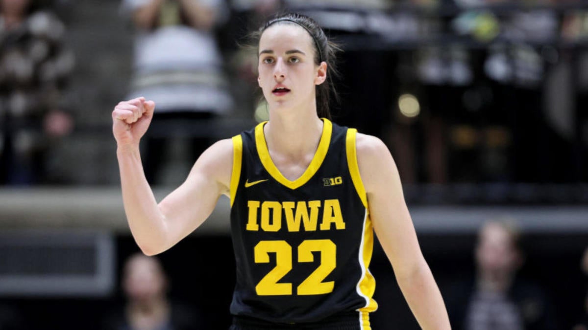 Iowa's Caitlin Clark becomes Big Ten's all-time scoring leader ...