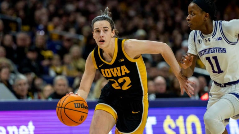 Iowa's Caitlin Clark becomes Big Ten's all-time scoring leader ...