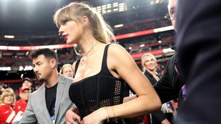 taylor-swift-super-bowl.jpg