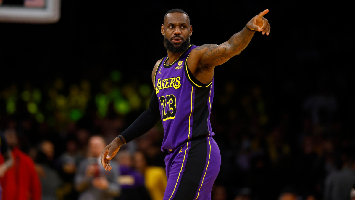 LeBron James deflects recent rumors: 'I am a Laker and I am happy' -  CBSSports.com