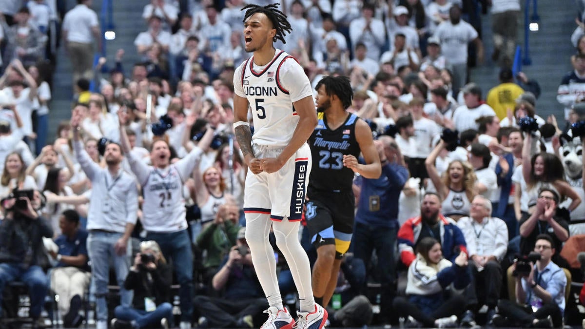 College basketball rankings: UConn is unanimous No. 1 in AP Top 25 poll; Houston moves up to No. 2