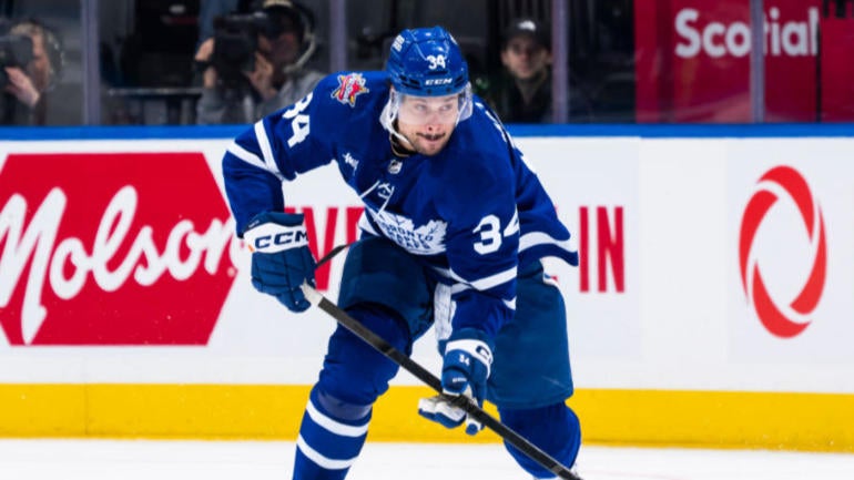 Maple Leafs' Auston Matthews on pace for historic season, chasing Wayne ...