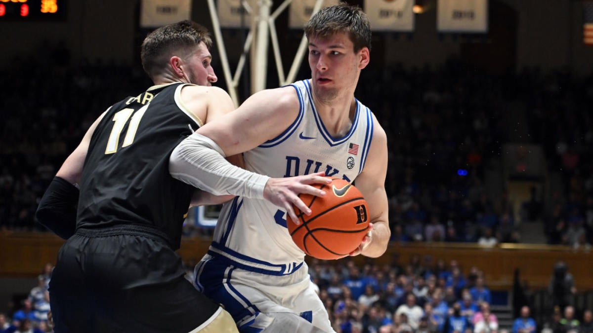 Duke's Kyle Filipowski Suffers Injury After Wake Forest Fans Storm ...