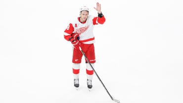 NHL: Detroit Red Wings at Chicago Blackhawks
