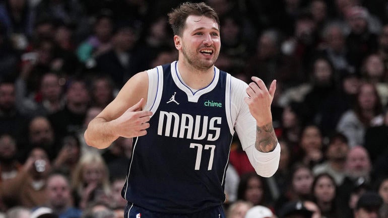 luka-doncic-mavericks-blue-usatsi.jpg