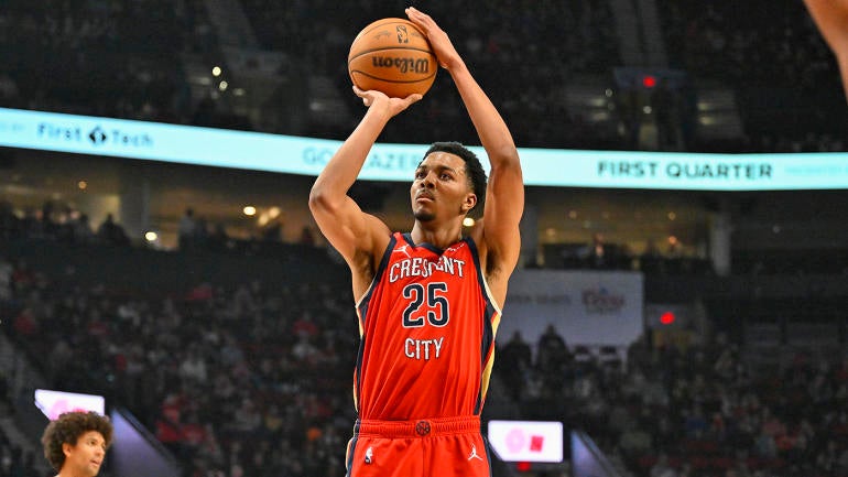 trey-murphy-pelicans-red-free-throw-g.jpg