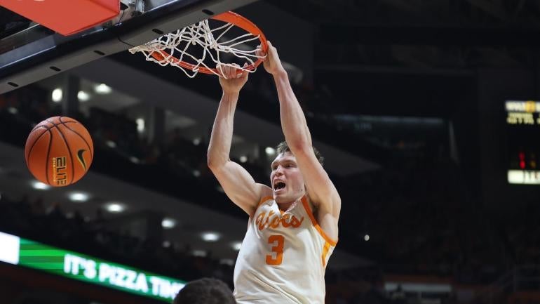 Alabama vs. Tennessee odds, score prediction 2024 college basketball