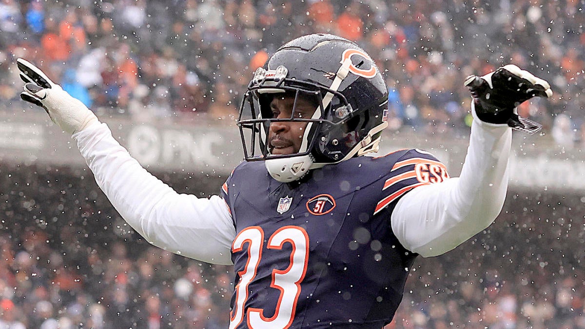 Bears' Jaylon Johnson signing four-year extension that makes 2023 All-Pro  one of NFL's highest-paid CBs - CBSSports.com