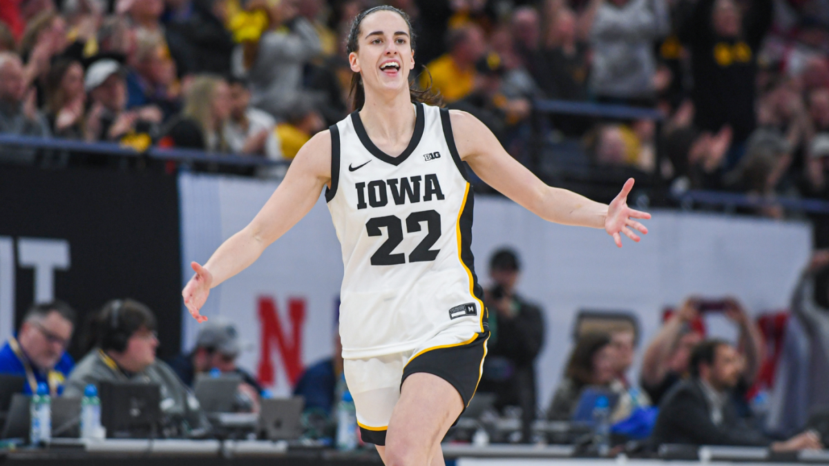 Caitlin Clark passes Steph Curry s single season NCAA Division I 3