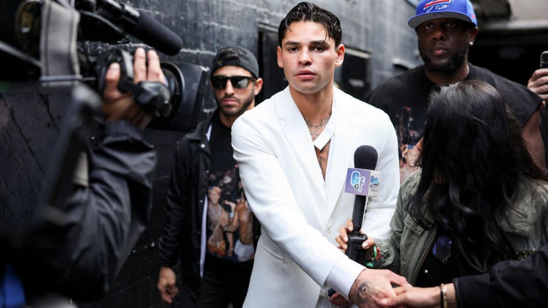 ryan-garcia-blank-stare.jpg
