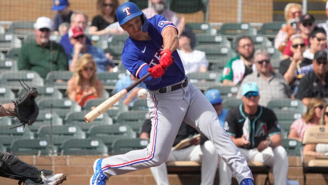 wyatt-langford-texas-rangers-usatsi.jpg