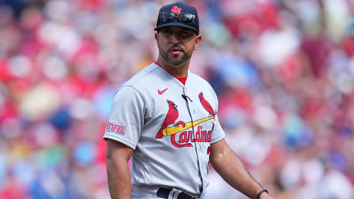 Cardinals take manager Oliver Marmol off hot seat with twoyear