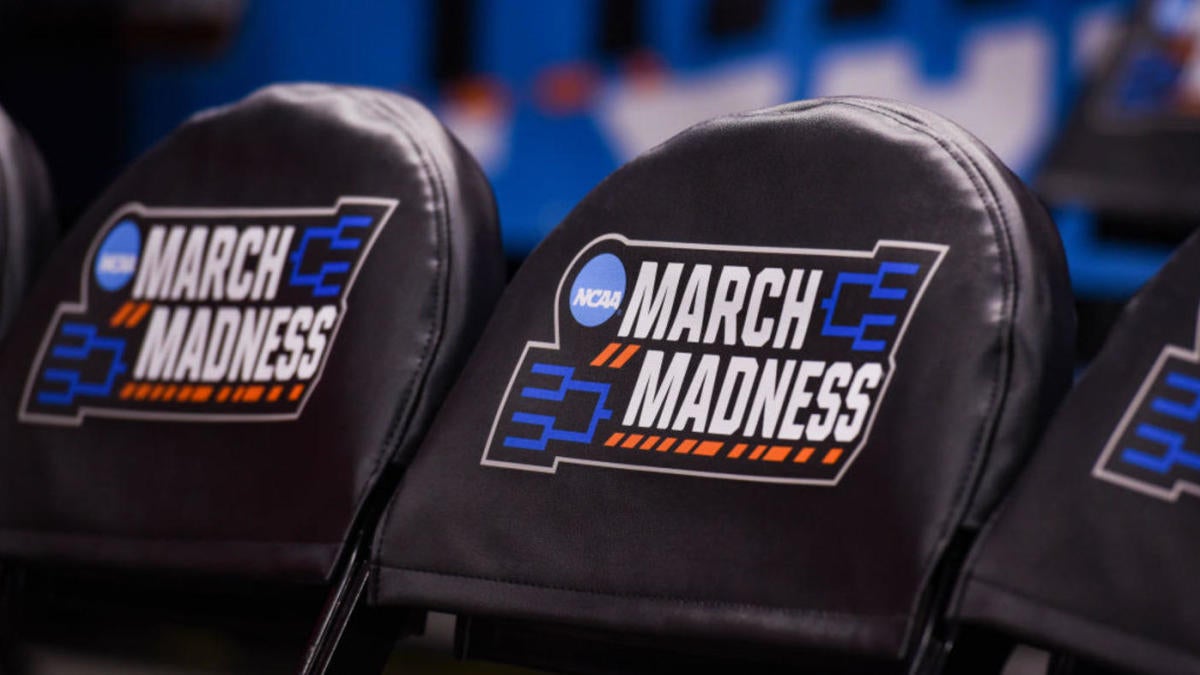 2024 NCAA Women's Tournament bracket predictions March Madness expert