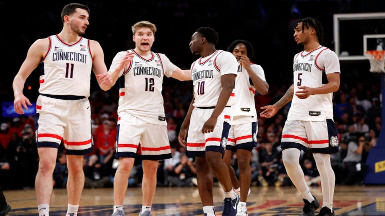 St. John's v Connecticut