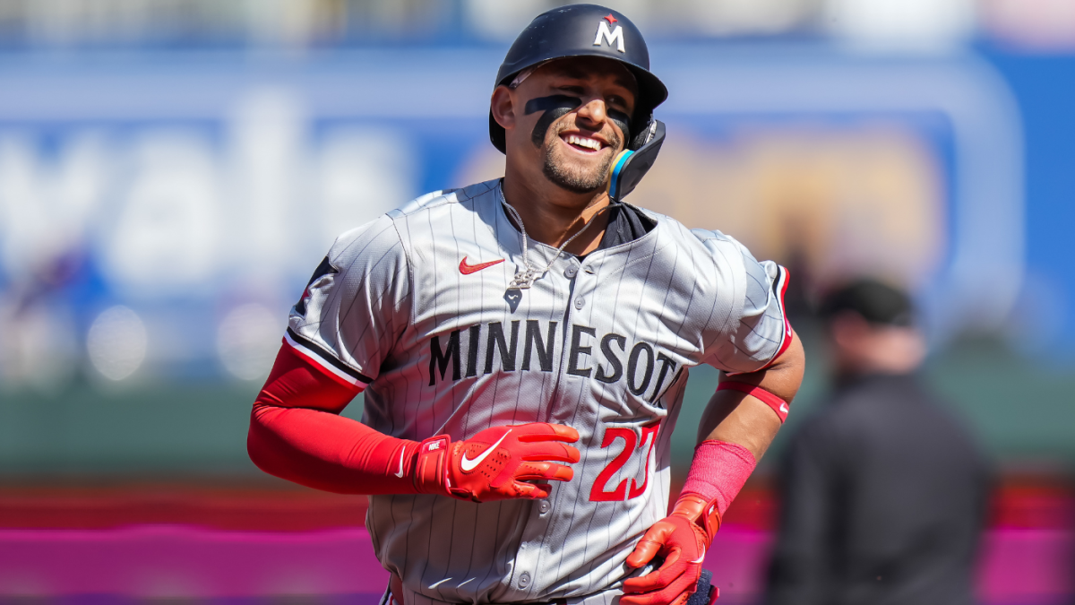 Royce Lewis injury update: Twins infielder will miss more than a month with  'severe' quad issue - CBSSports.com