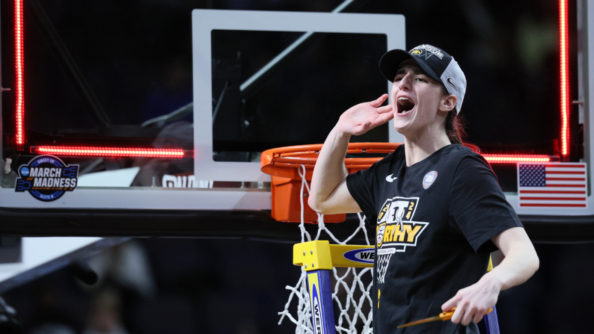 Caitlin Clark, Paige Bueckers lead Iowa, UConn to Final Four | Ronel Blanco  throws historic no-hitter - CBSSports.com