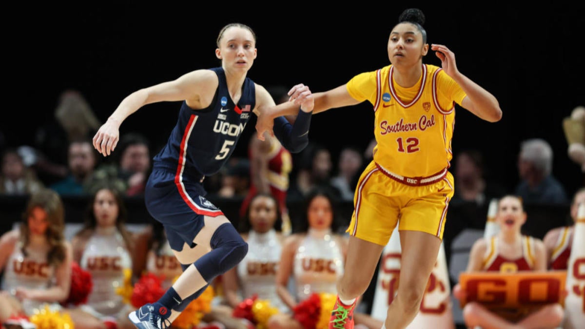 UConn's Paige Bueckers, Geno Auriemma Praise 'fearless' JuJu Watkins ...