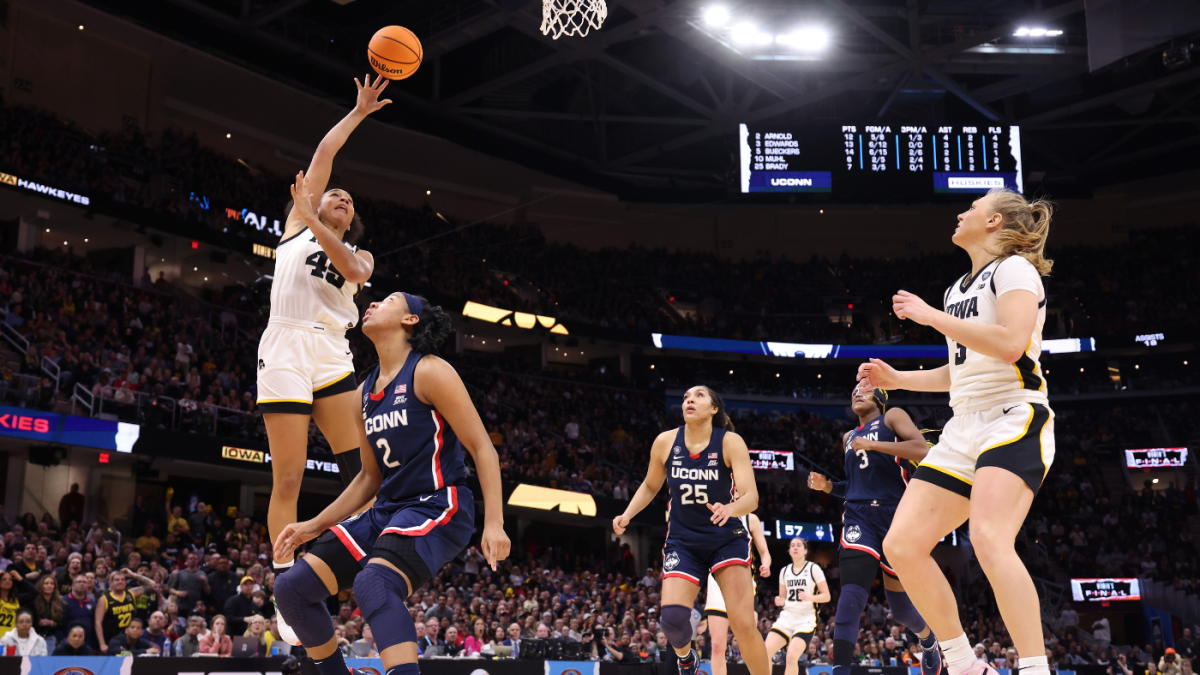 Iowa vs. UConn takeaways: How Caitlin Clark and Hawkeyes fixed their ...