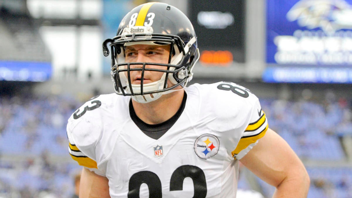 Steelers great returns to the football field as high school head coach Steelers great returns to the football field as high school head coach