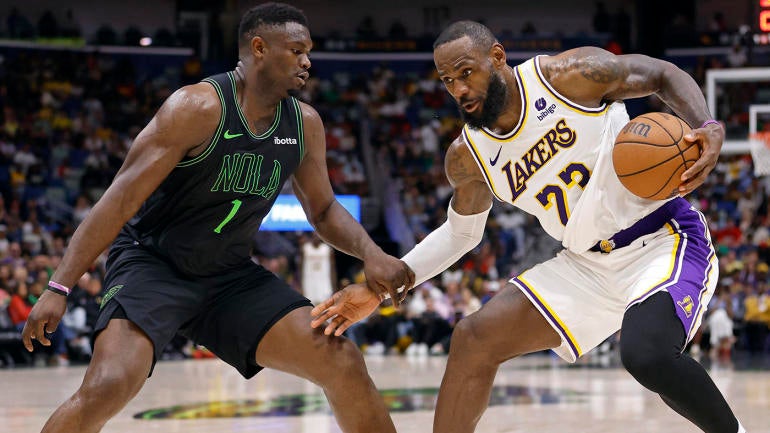 lebron-james-lakers-gold-kings-g.jpg