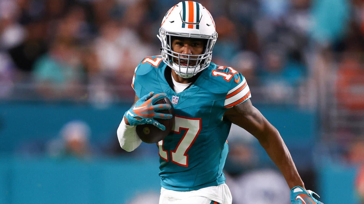 Dolphins' GM says team will pick up fifthyear options on these two