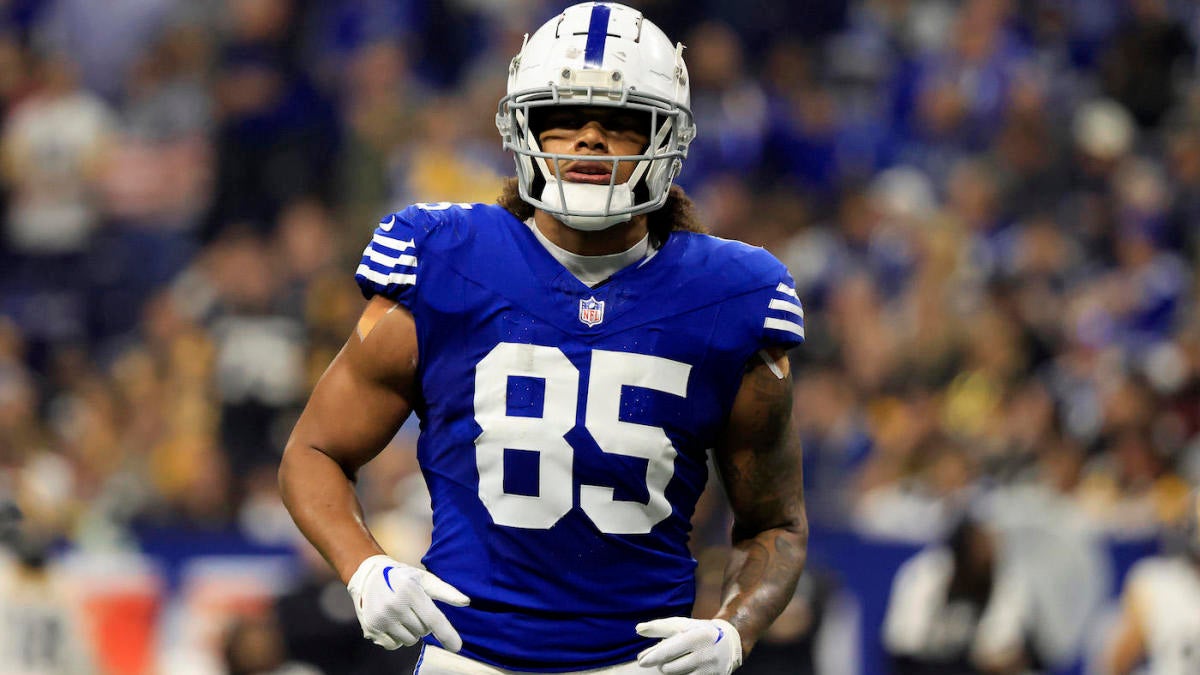 Colts' tight end removed from Commissioner's Exempt List after domestic violence charges dropped - CBSSports.com