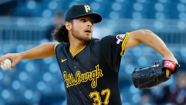 Highlights: Brewers at Pirates