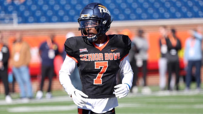 quinyonmitchellseniorbowl.jpg