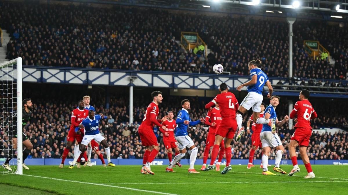 Liverpool’s Premier League Title Hopes Diminish with Merseyside Derby Loss to Everton