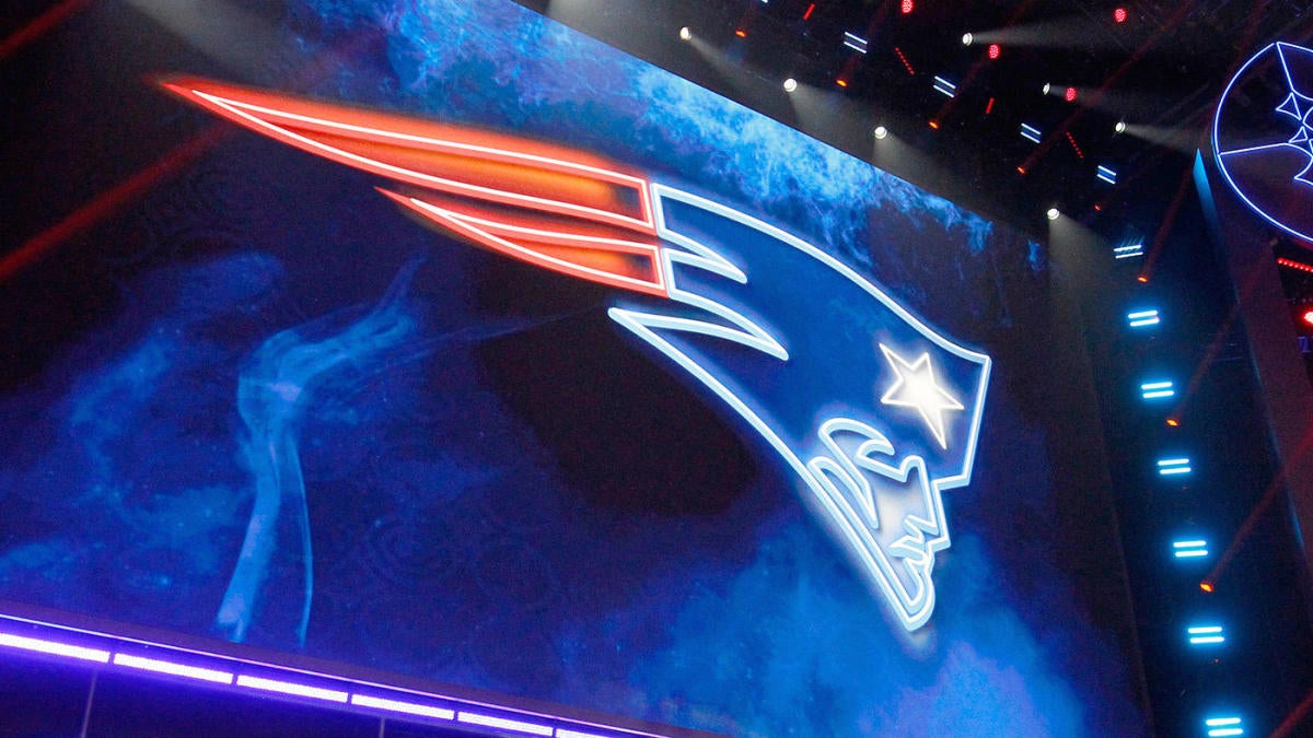 2024 NFL Draft rumors: Patriots expected to stay at No. 3 overall, pick QB 2024 NFL Draft rumors: Patriots expected to stay at No. 3 overall, pick QB