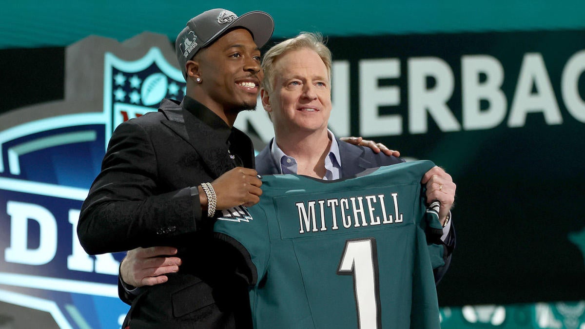 Eagles rookie Quinyon Mitchell models game after Darius Slay, who'll have him 'ready to go when my time is up' - CBSSports.com