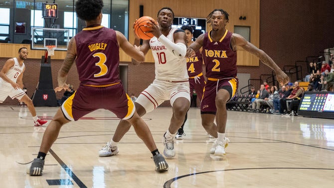 COLLEGE BASKETBALL: DEC 30 Iona at Harvard