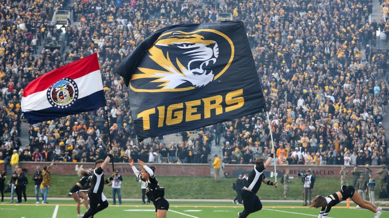 COLLEGE FOOTBALL: NOV 11 Tennessee at Missouri